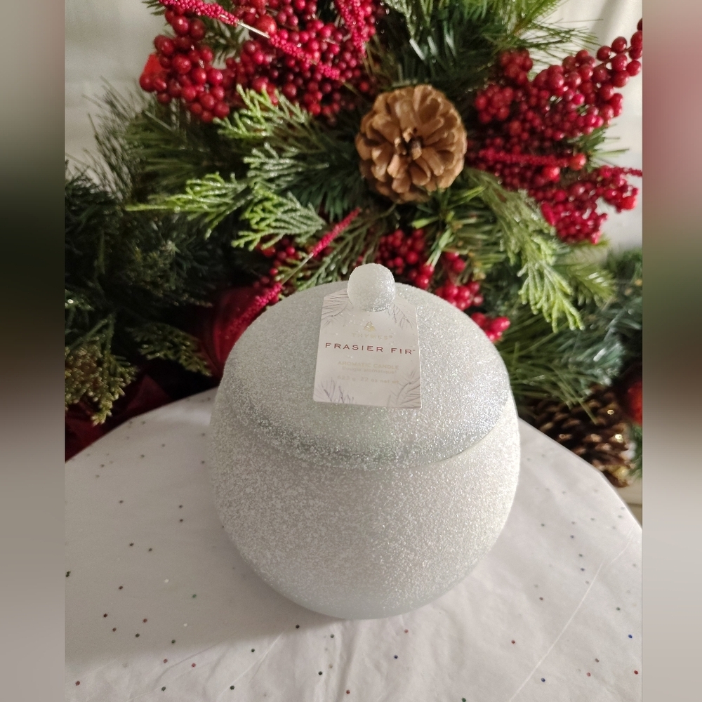 Frasier Fir Glitter Candle - 22 oz - Picture 2 of 9